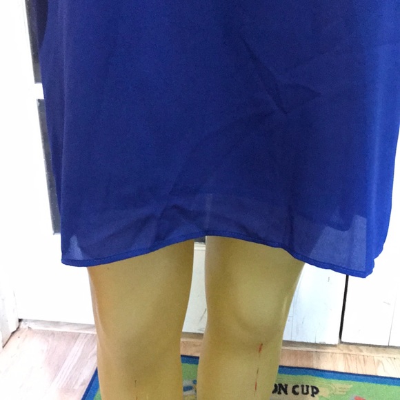 Dress - Picture 4 of 4